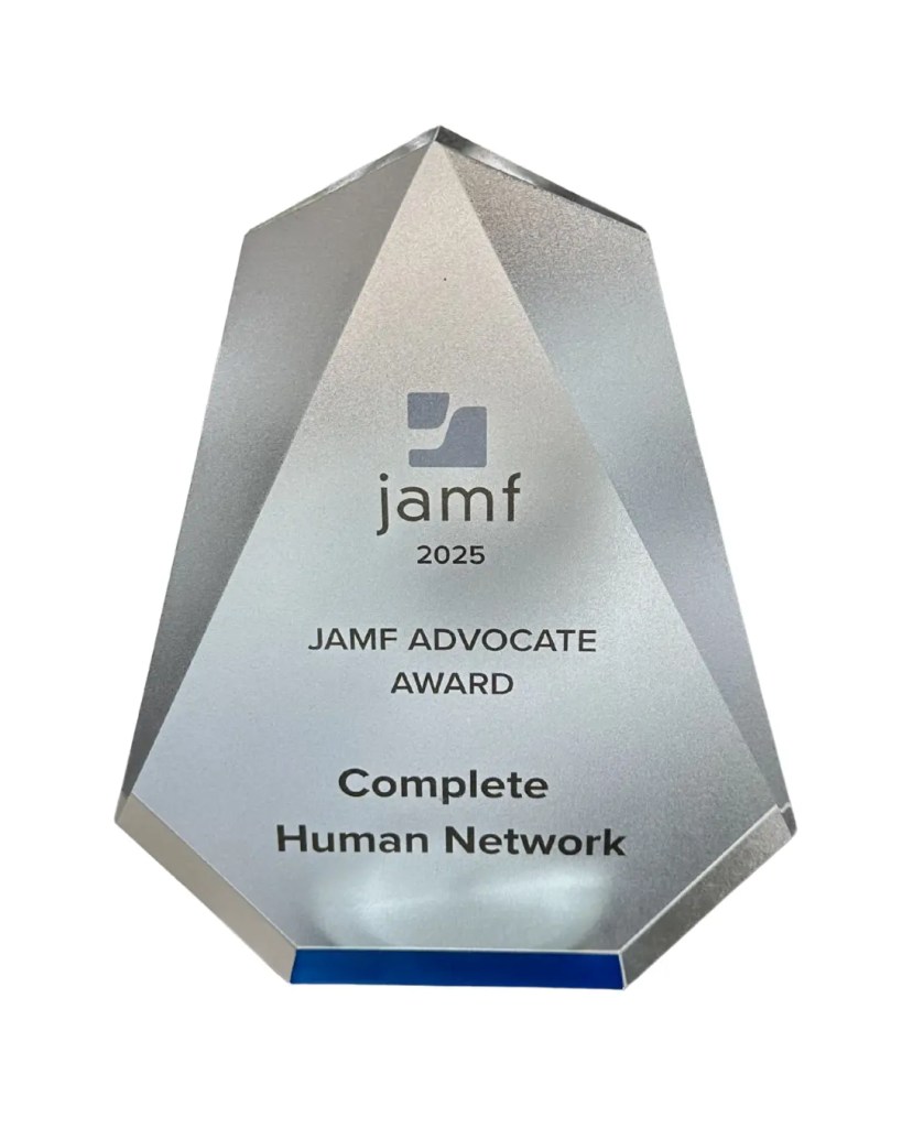Jamf Advocate Award 2025 trophy to chn